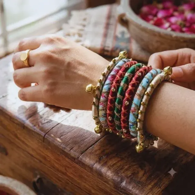 Karwaan Katha Round Bangle Stack (Size 2.4)