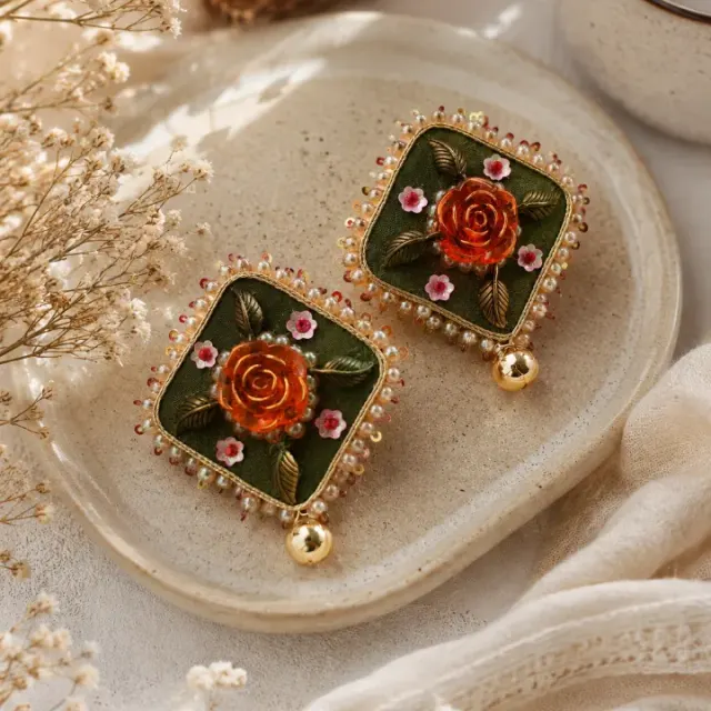 Baagh-e-Noor Ghungroo Earrings